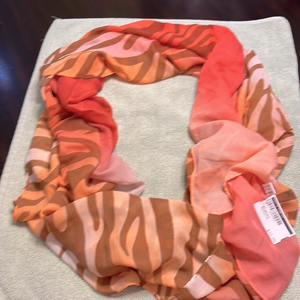 Eye catching Eternity scarf.